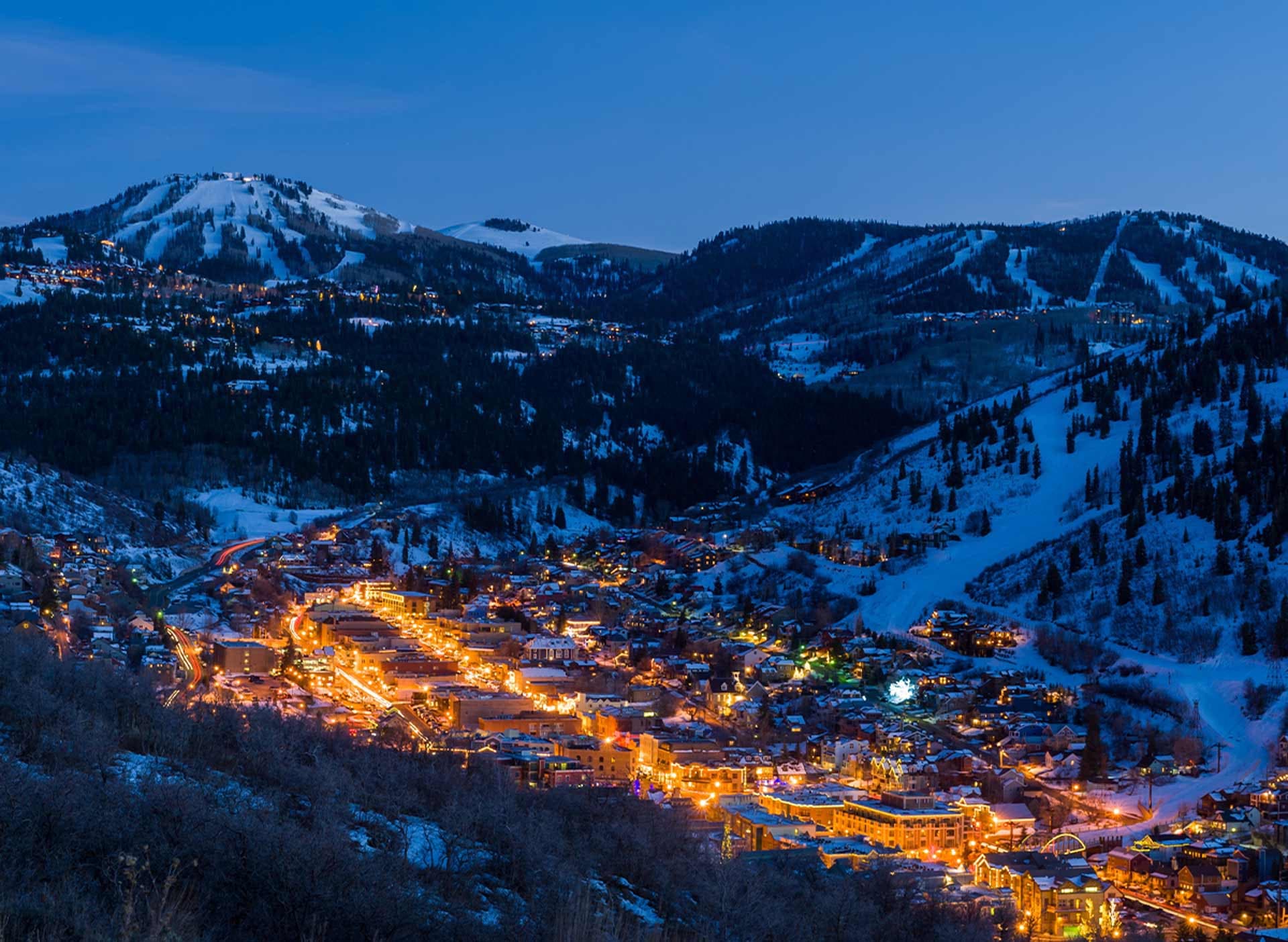 montañas-nevadas-de-noche-en-park-city